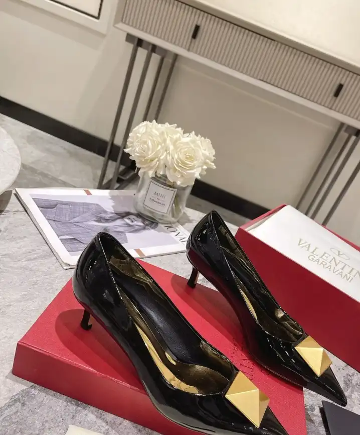 hype Valentino High Heels