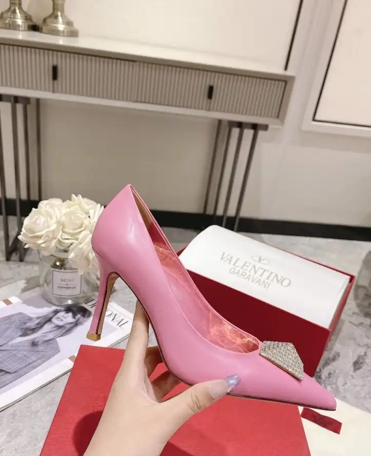 hype Valentino High Heels