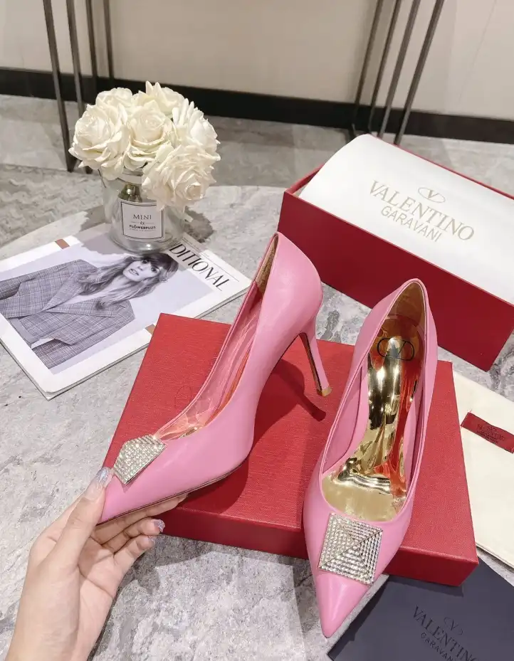 hype Valentino High Heels