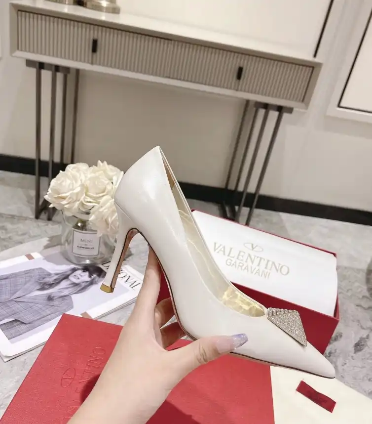 hype Valentino High Heels