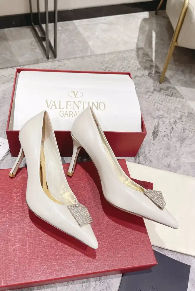 hype Valentino High Heels