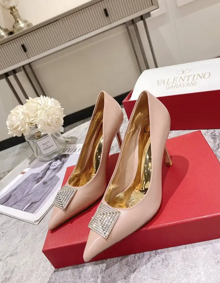 hype Valentino High Heels