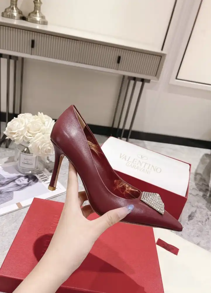 hype Valentino High Heels