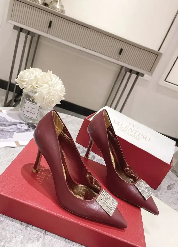 hype Valentino High Heels