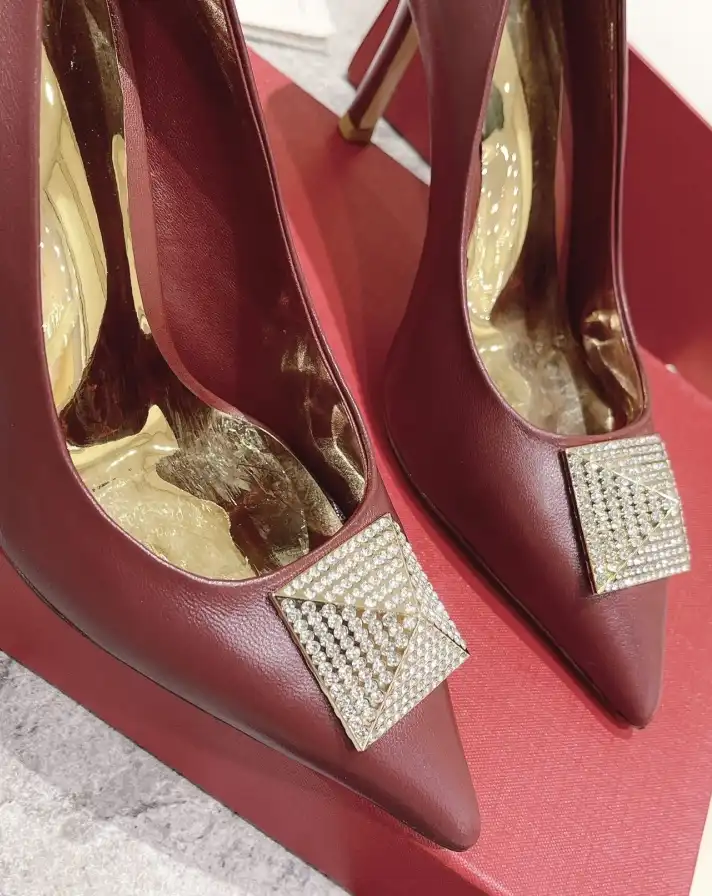 hype Valentino High Heels