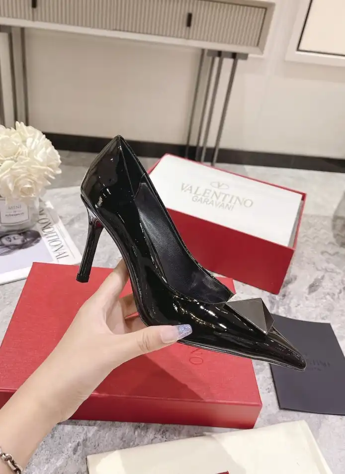 hype Valentino High Heels