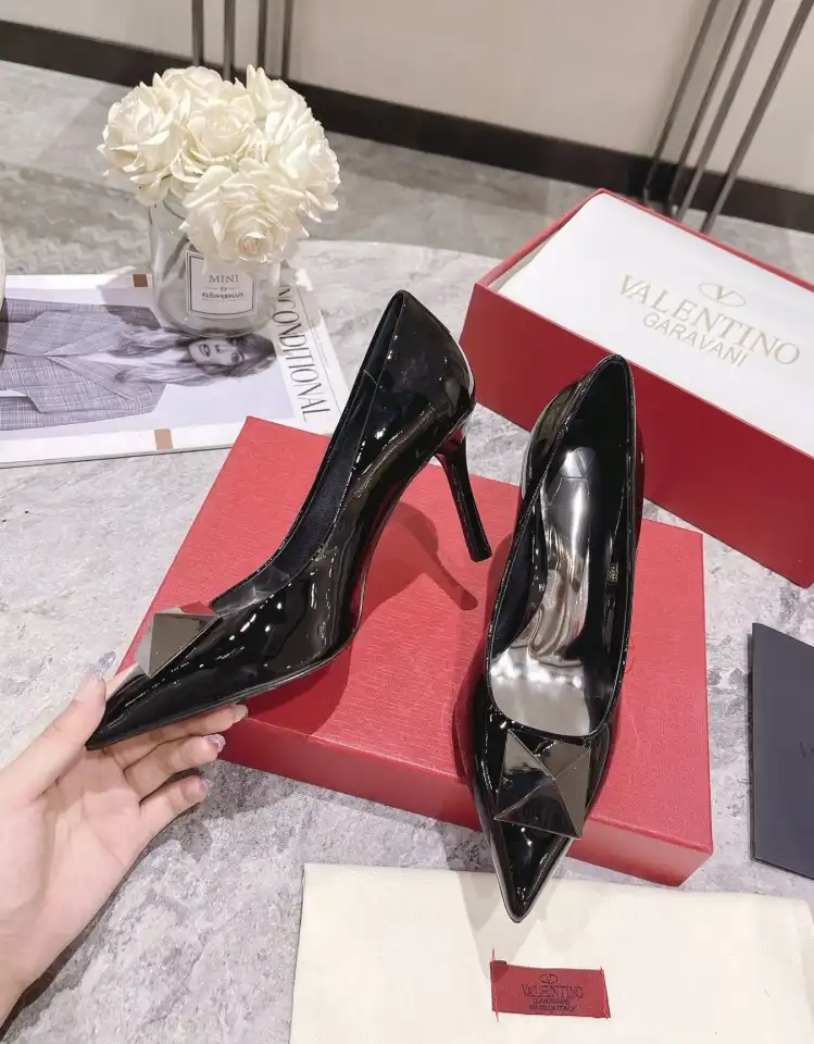 hype Valentino High Heels