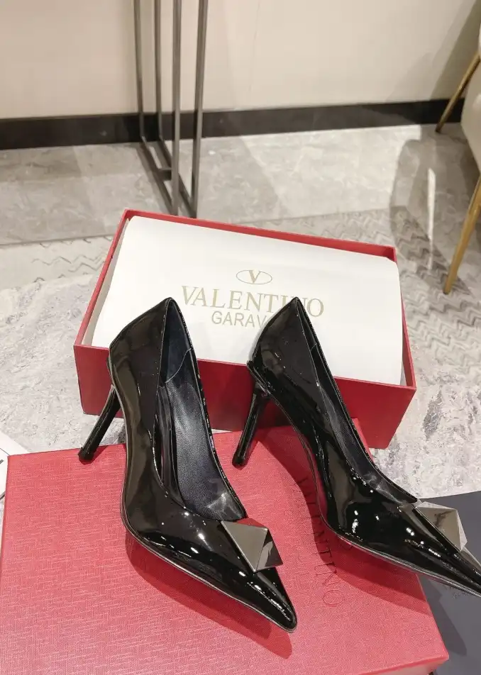 hype Valentino High Heels