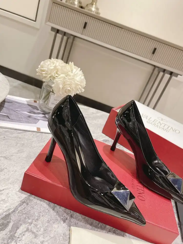 hype Valentino High Heels