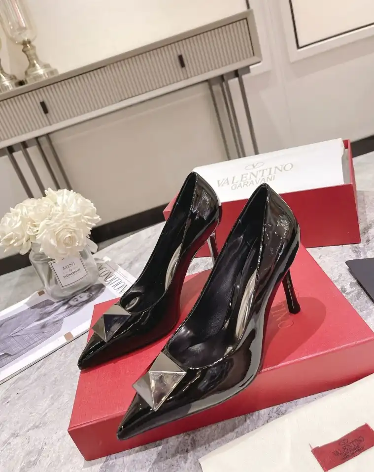 hype Valentino High Heels