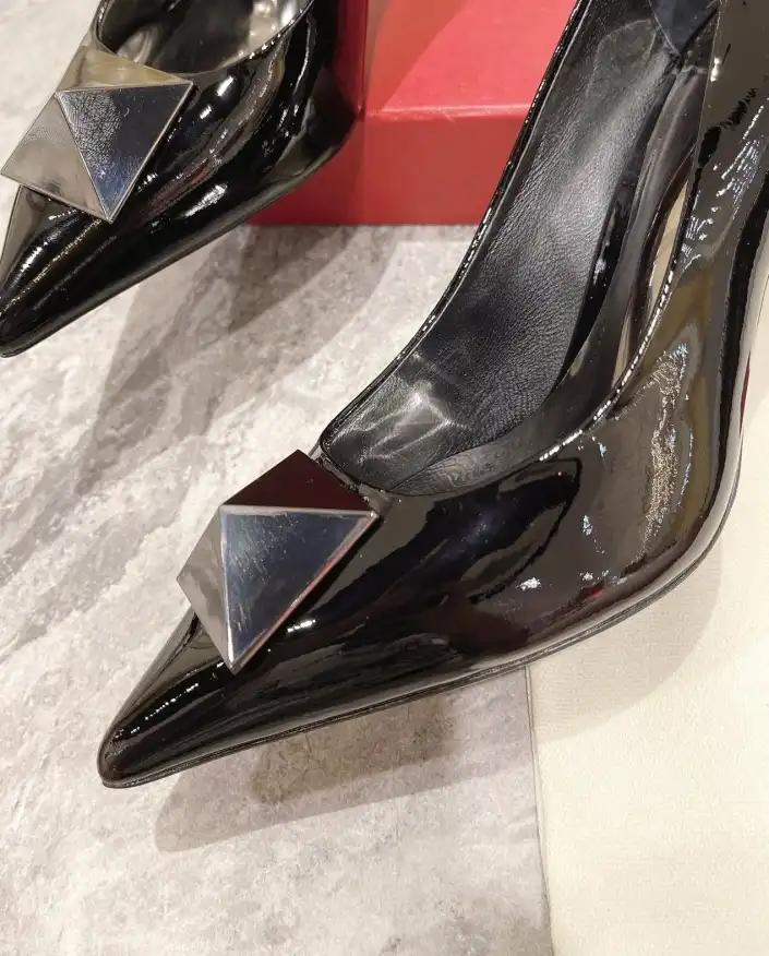 hype Valentino High Heels