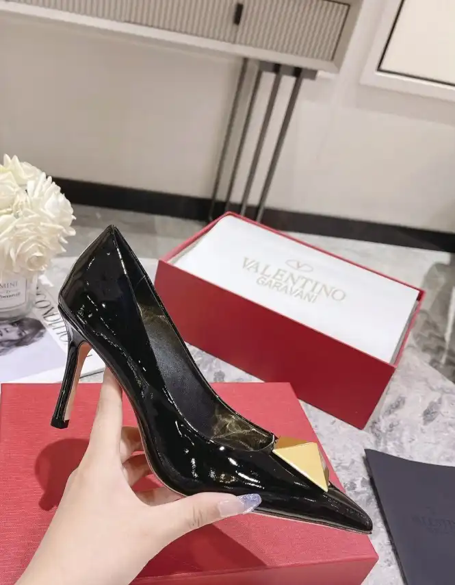 hype Valentino High Heels