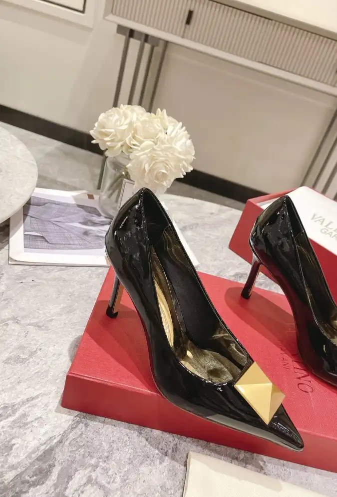 hype Valentino High Heels