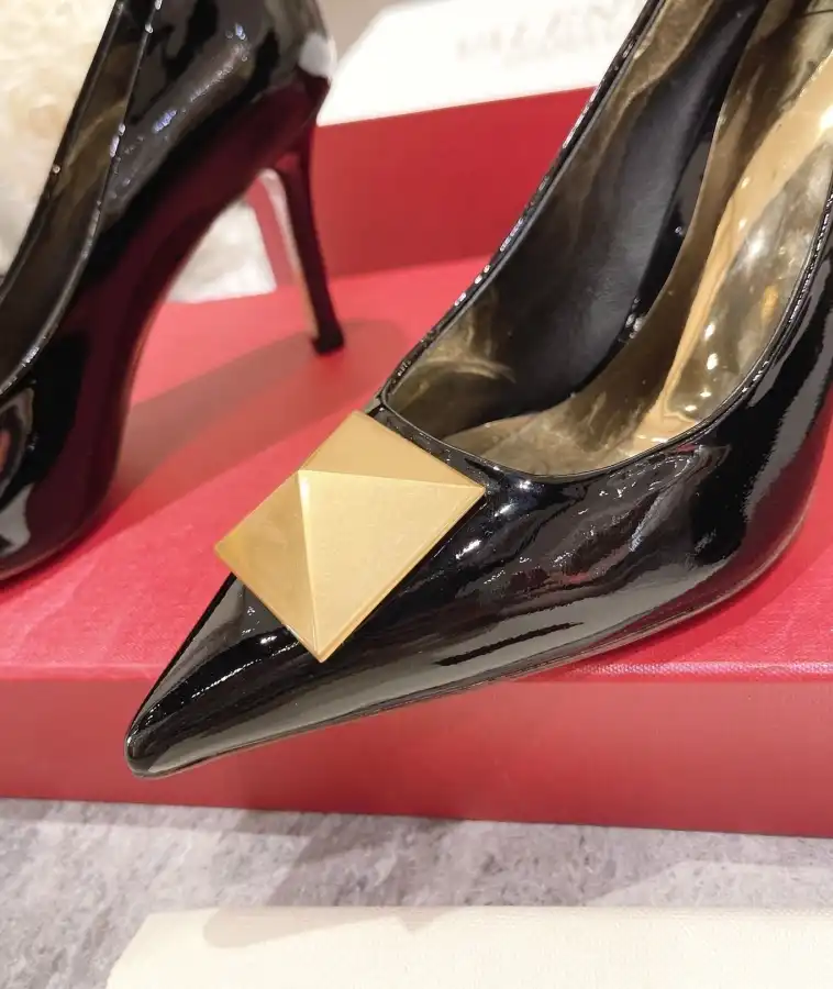 hype Valentino High Heels