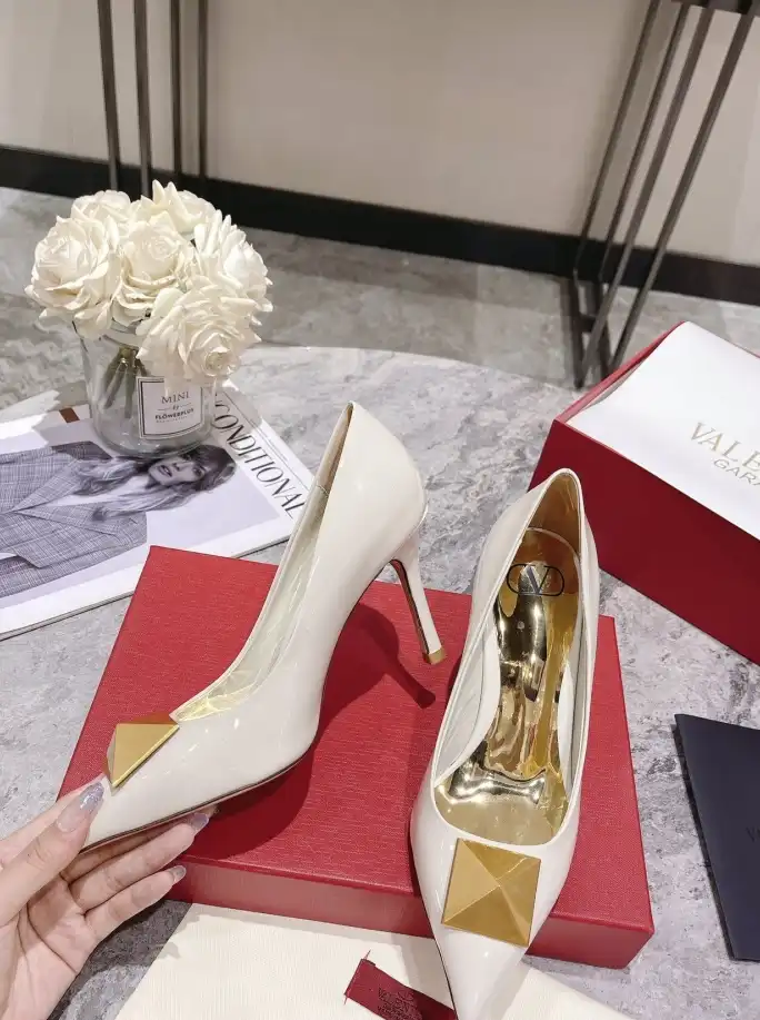 hype Valentino High Heels