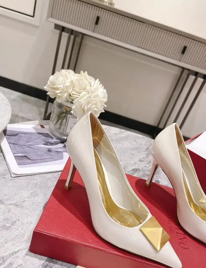 hype Valentino High Heels