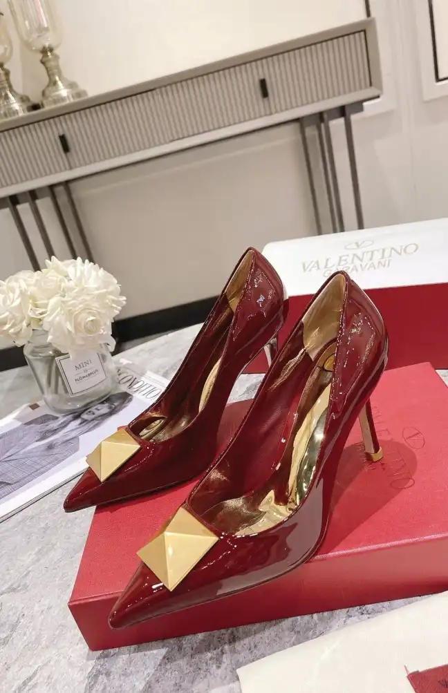 hype Valentino High Heels