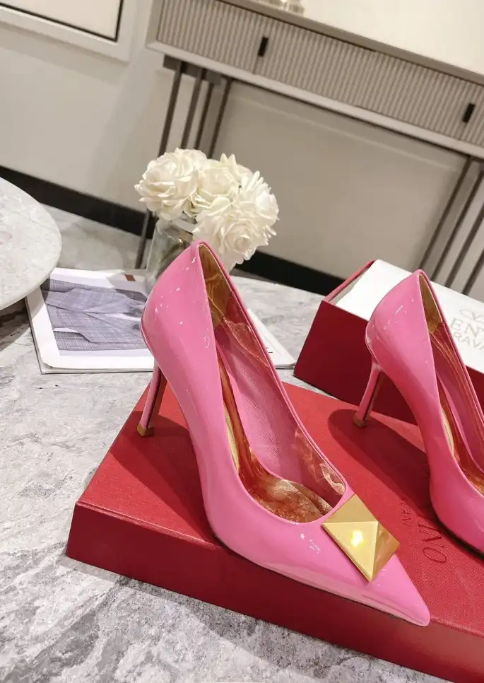 hype Valentino High Heels