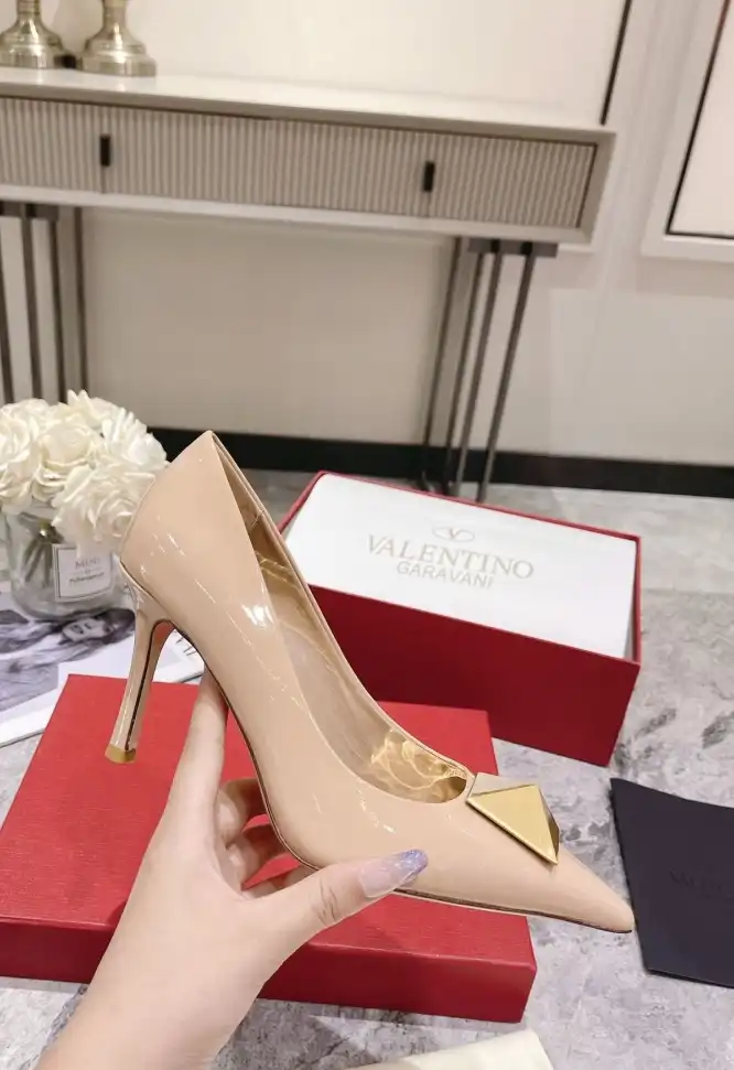 hype Valentino High Heels