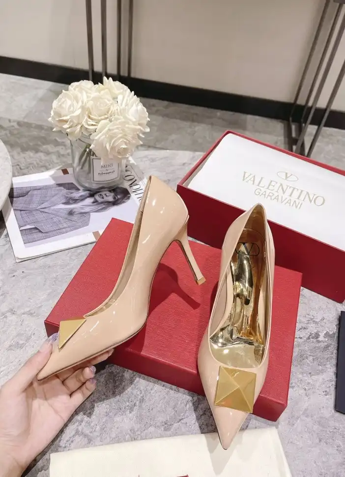 hype Valentino High Heels