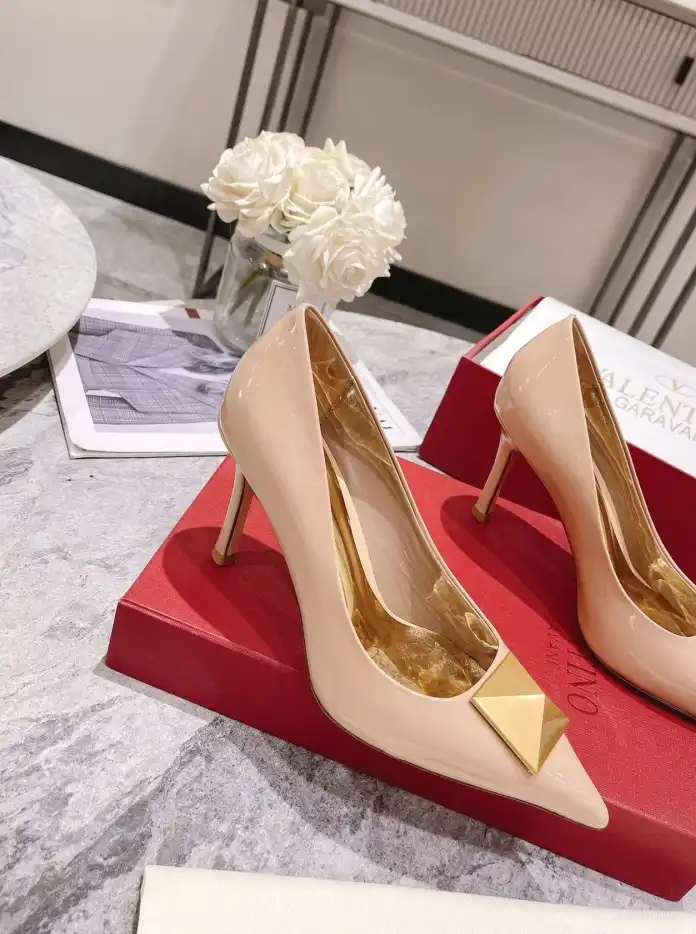 hype Valentino High Heels