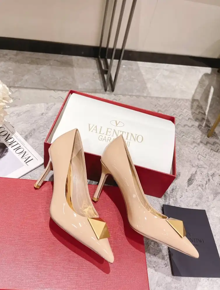 hype Valentino High Heels