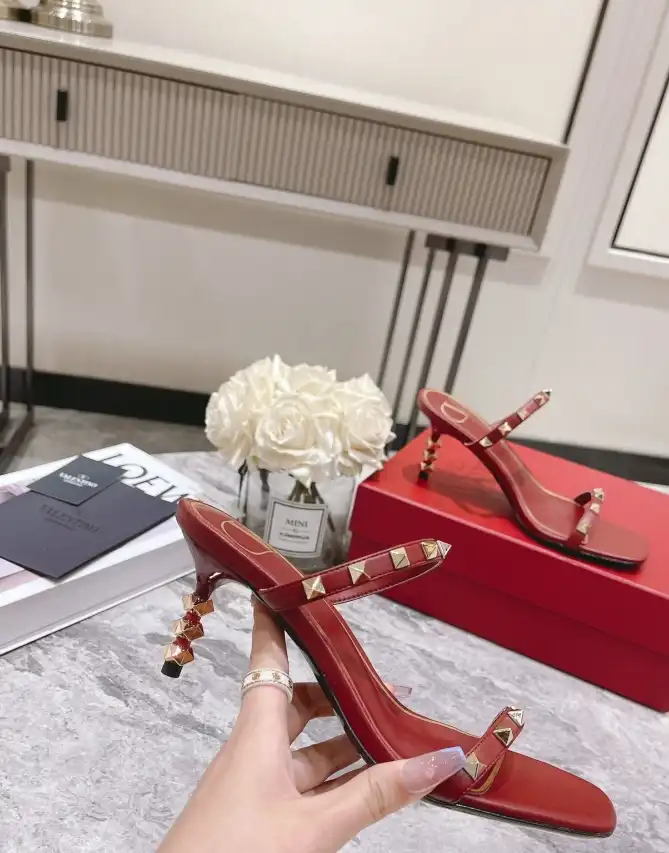 hype Valentino Sandals