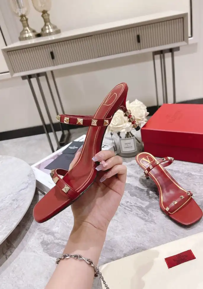 hype Valentino Sandals