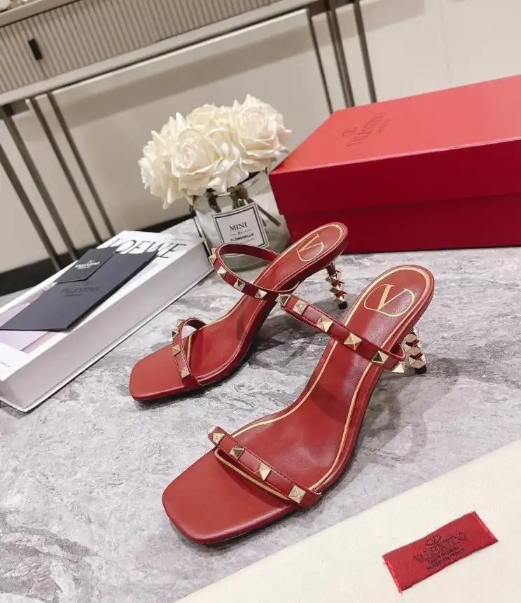 hype Valentino Sandals