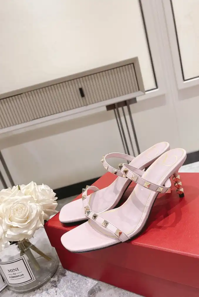 hype Valentino Sandals