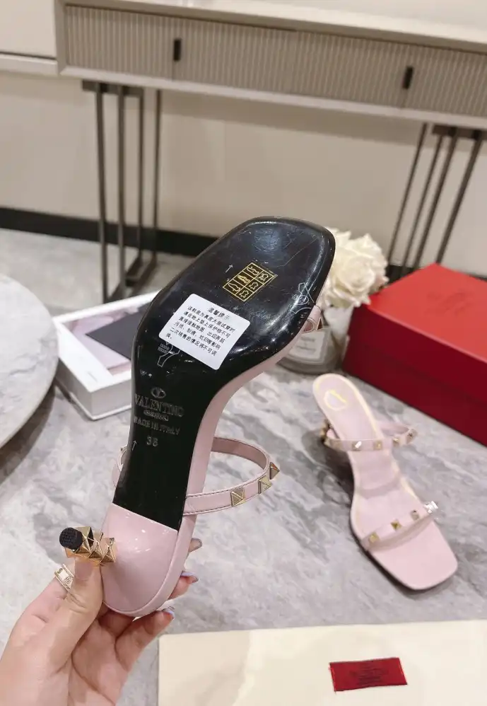 hype Valentino Sandals