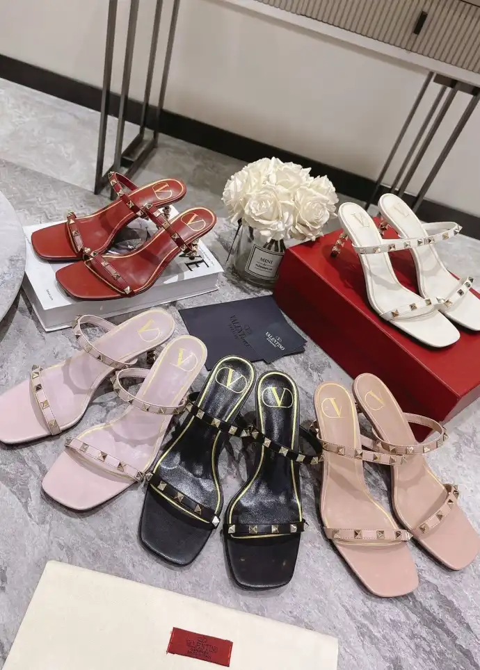 hype Valentino Sandals