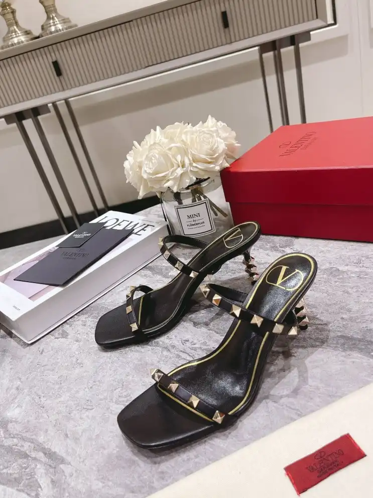 hype Valentino Sandals