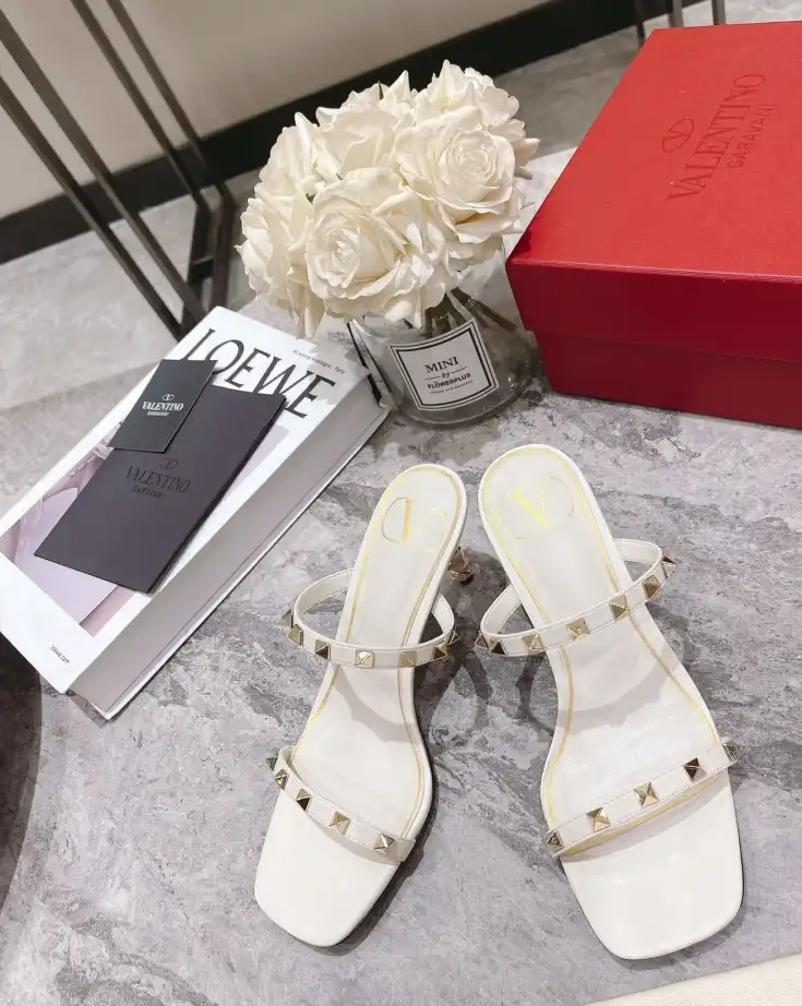 hype Valentino Sandals