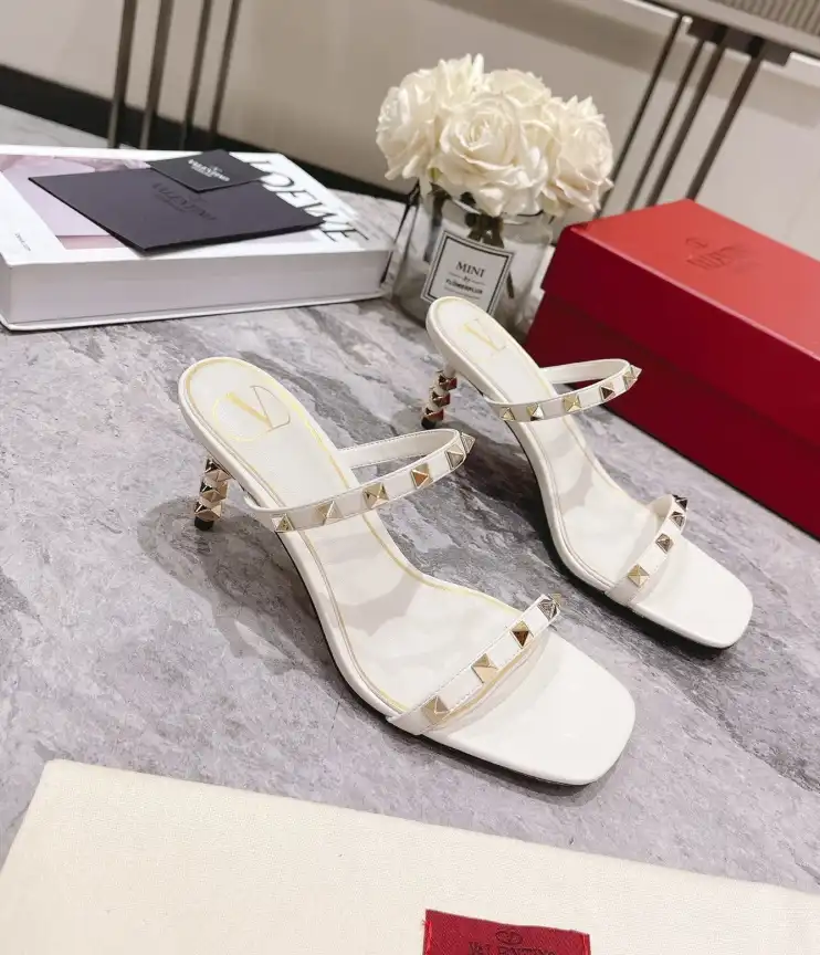 hype Valentino Sandals