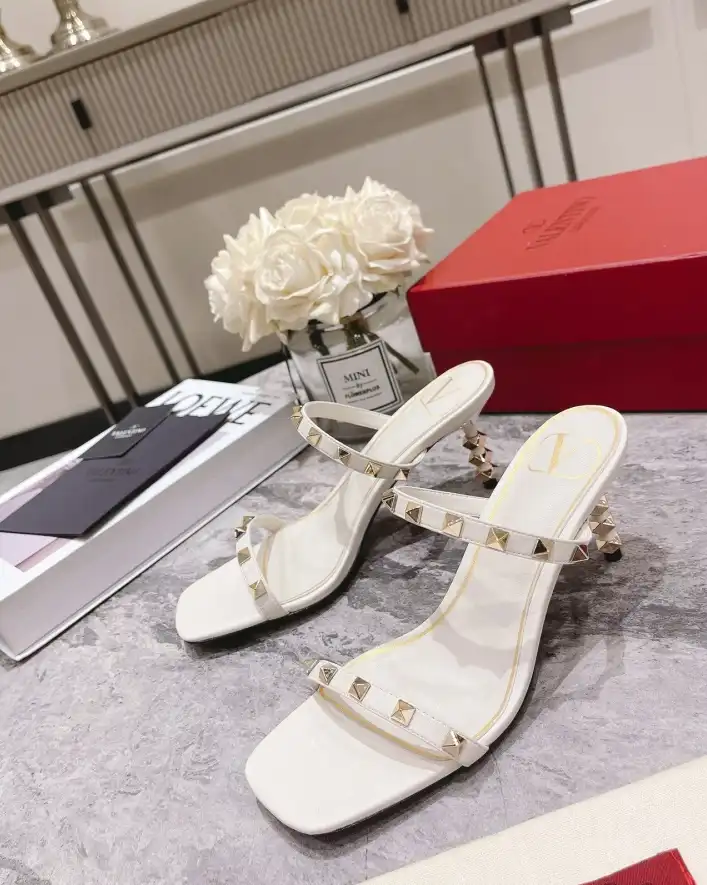 hype Valentino Sandals