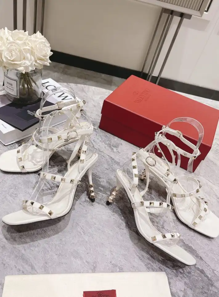 hype Valentino Sandals