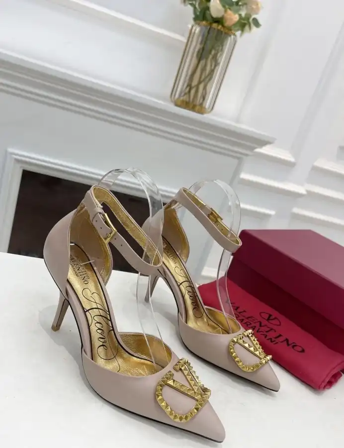 hype Valentino High Heels