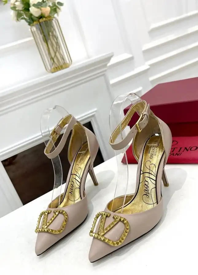 hype Valentino High Heels