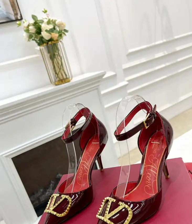 hype Valentino High Heels