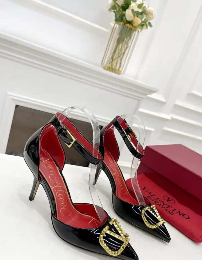 hype Valentino High Heels