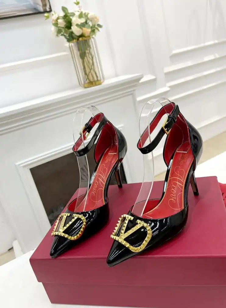 hype Valentino High Heels