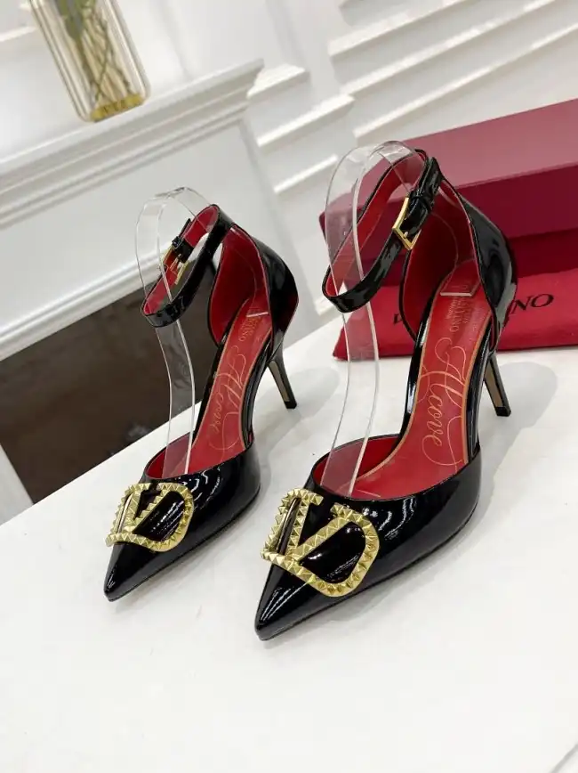 hype Valentino High Heels