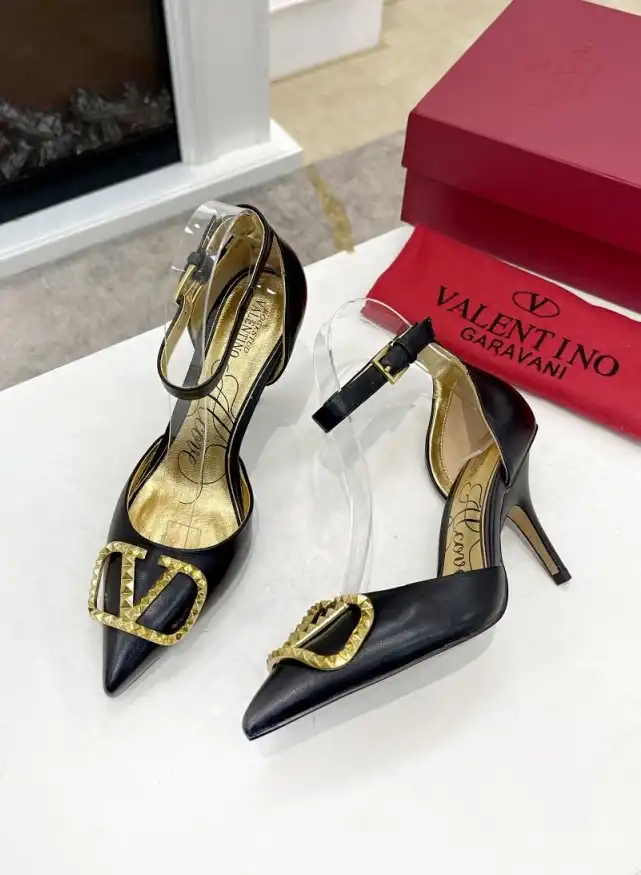 hype Valentino High Heels