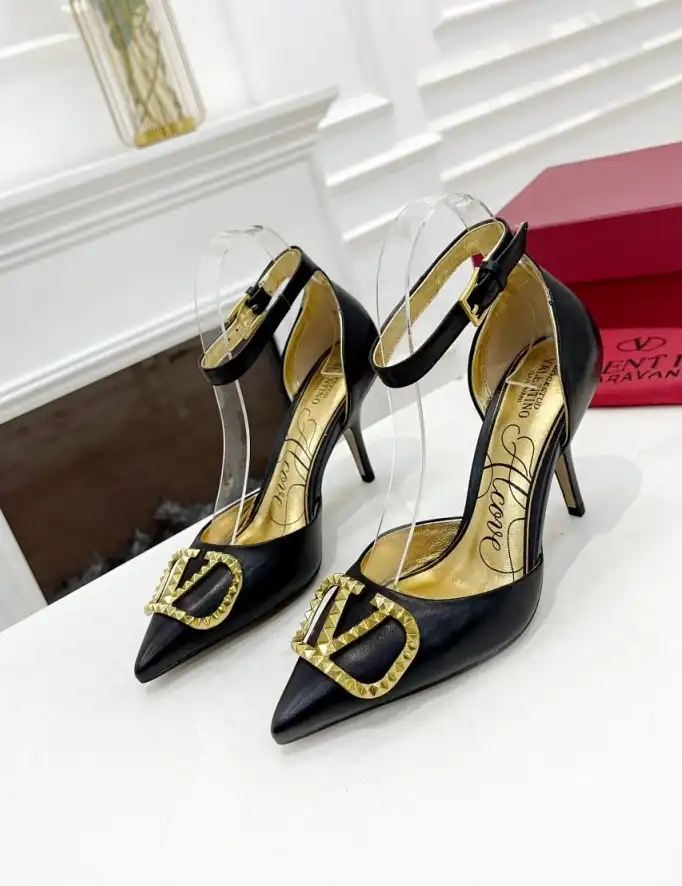 hype Valentino High Heels