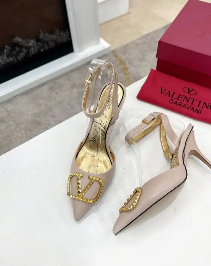 hype Valentino Sandals