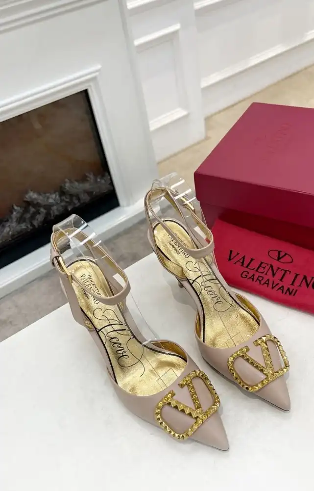 hype Valentino Sandals