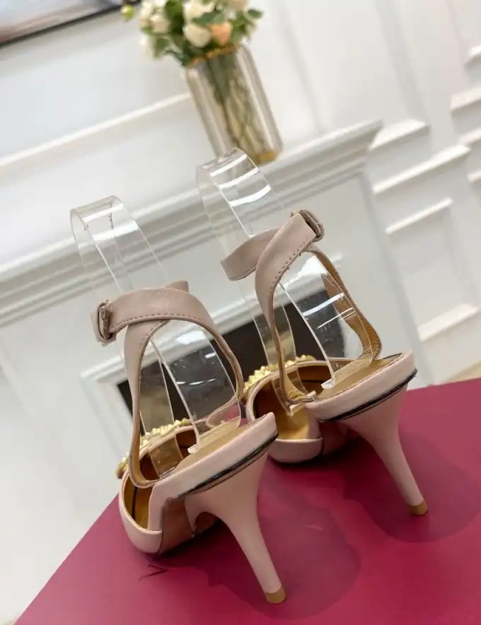 hype Valentino Sandals