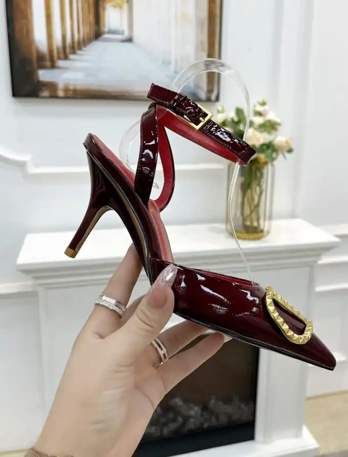 hype Valentino Sandals