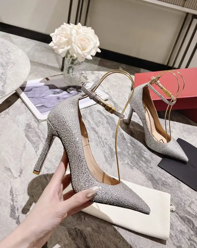 hype Valentino High Heels